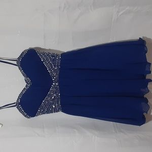 FINAL PRICE - B. Smart Dress